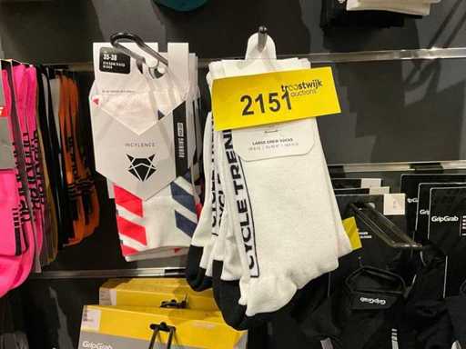 Vari paia di calzini da ciclismo (15 volte)