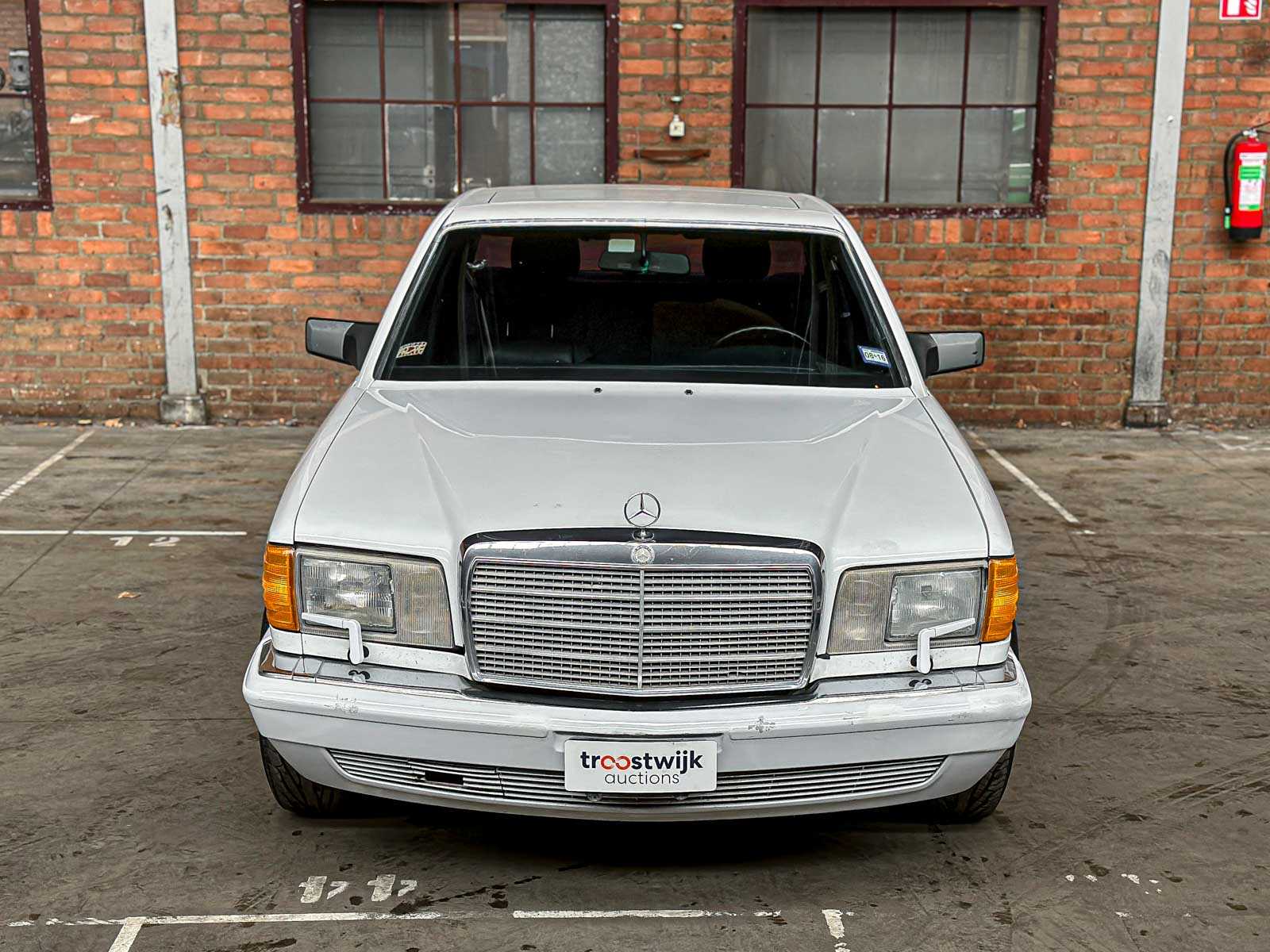 Mercedes-Benz 560 SEL Sedan 4-Deurs 5.6 V8 SOHC 16v 1990 