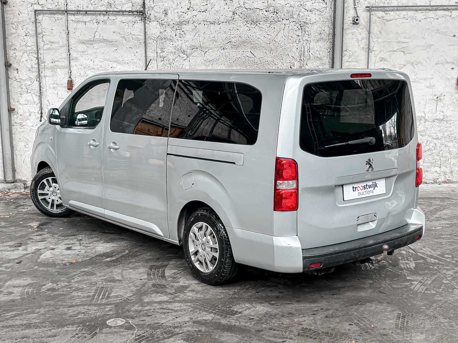 Peugeot Expert Traveller 1.5 9-Sitzer 120 PS 2019