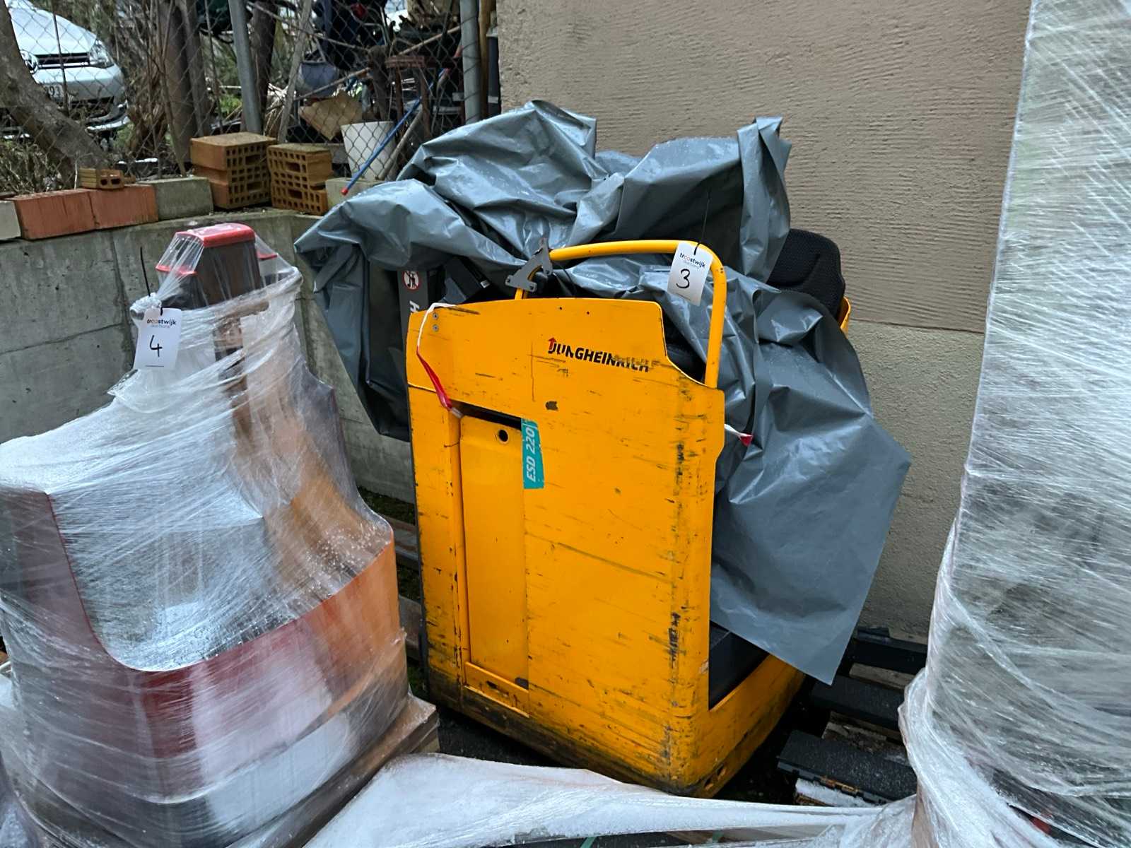 Jungheinrich – ESDS220 – Cross-seater high-lift forklift without loader – 2019