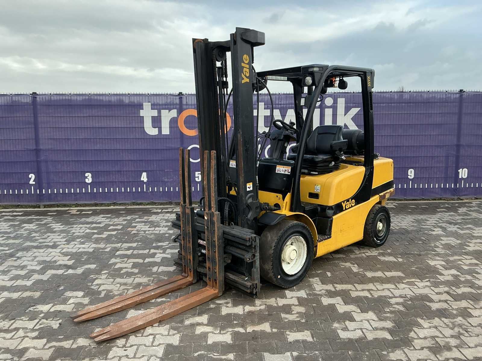 2017 – Yale – GLP35VX – Forklift truck