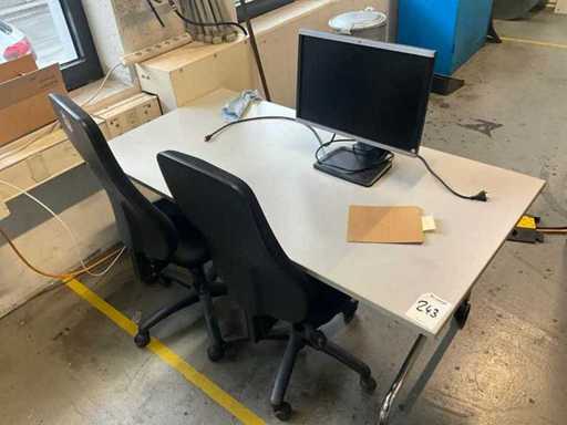 Desk with 2 chairs