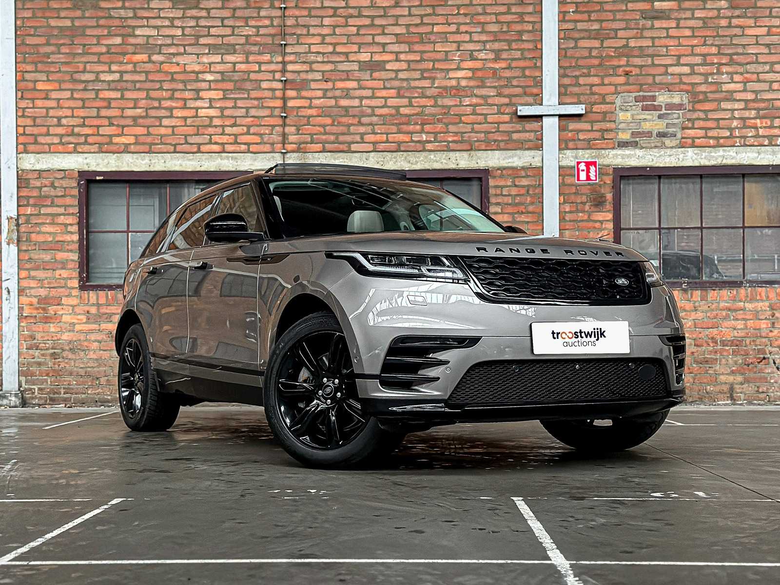 Land Rover Range Rover Velar 2.0 P400e R-Dynamic HSE 300pk 2021 (Origineel-NL), L-870-KS