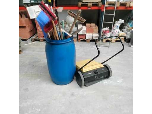 Reinigungs- und Baumaterialien + Reinigungsmaschine