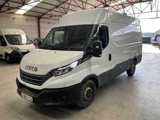 2022 Iveco 35S18