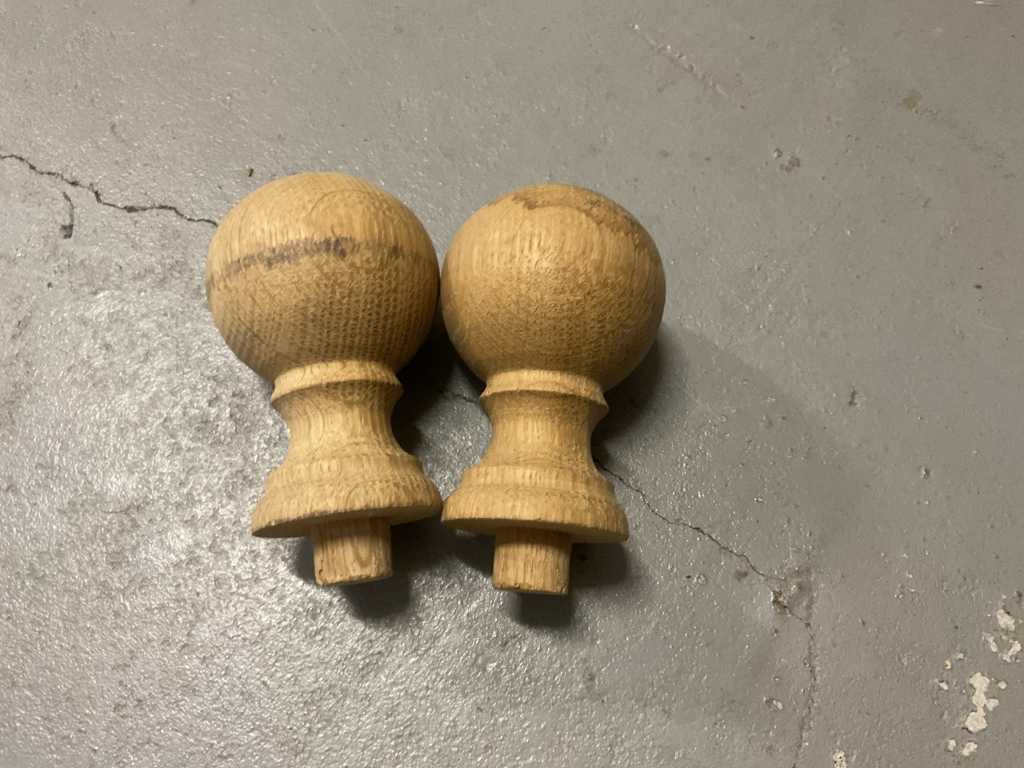 Oak knobs