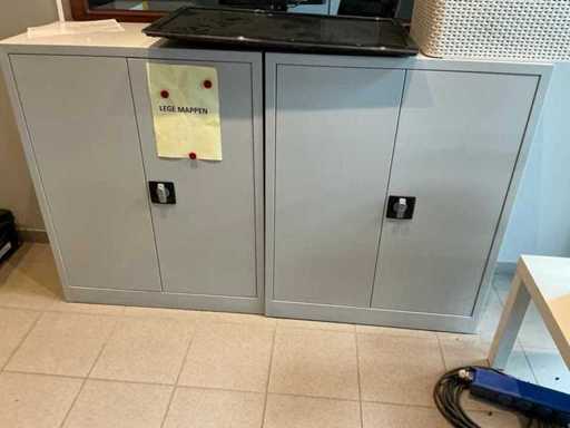 Low 2-door metal filing cabinet (3x)