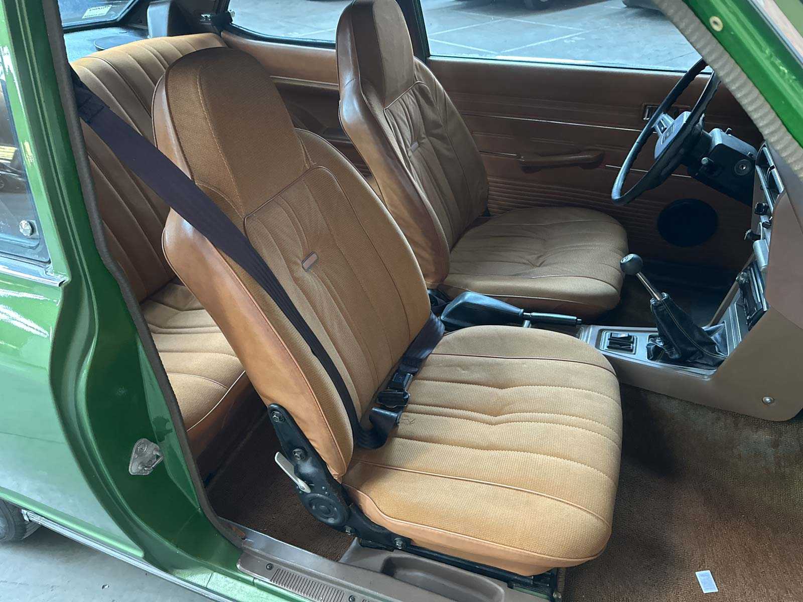 Toyota Carina 1.6 de Luxe 75pk 1976, 98-JU-66