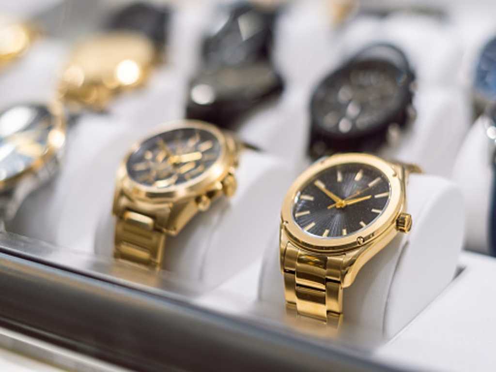 Timepieces RODANIA due to bankruptcy - Lokeren - 11/06/2023