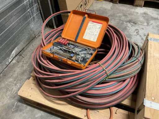 Oxy-fuel cutting torch set