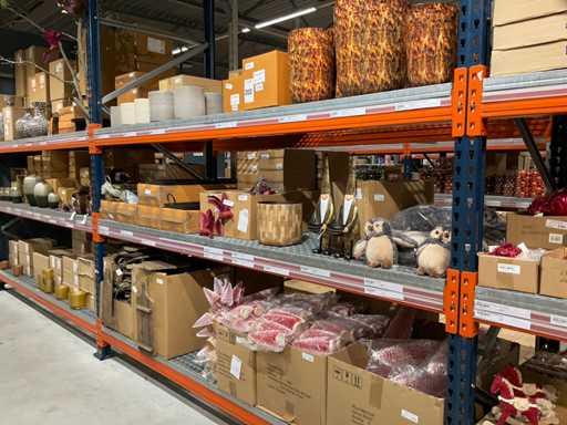 Lotto di vasi e addobbi natalizi