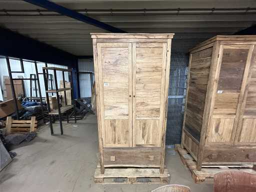 Armoire en vieux chêne 205x61x61cm
