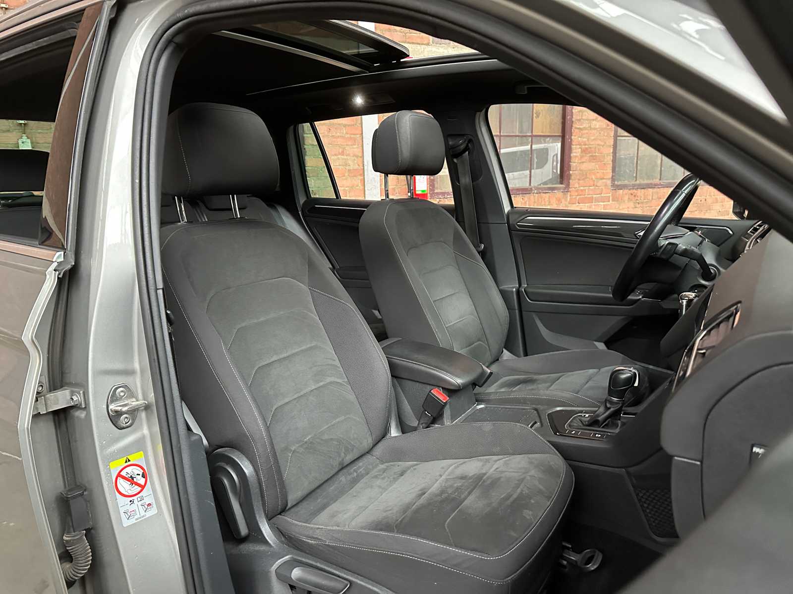 Volkswagen Tiguan 1.4 TSI ACT Highline 148 PS 2018 (Original-NL), RR-501-H