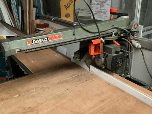 1987 DeWalt DW8103 Sternkreissäge