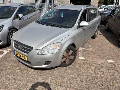 Sporty Wagon 1.6 X-tra von Kia cee'd 2007