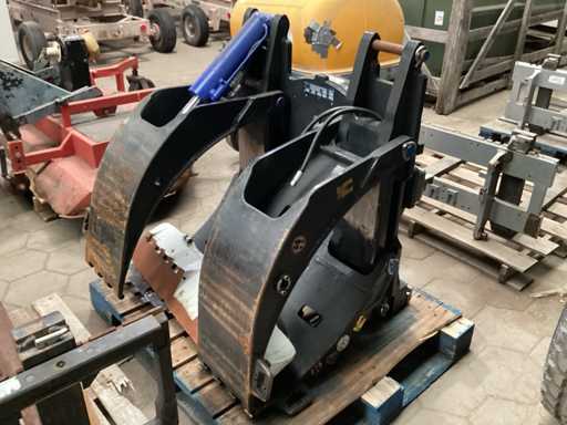 2017 Cascade 33H-RDP-B111-366RO Bale Clamp