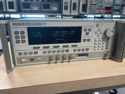 HP - 83623A - Synthesized Generator