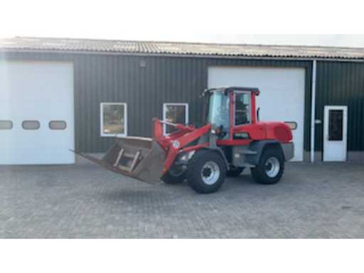 9fd72dfc-d97f-45a7-997d-a00bc6faccbd.mp4