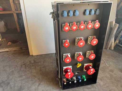 Indu electric - 400A Powerlock Distributor in Flightcase
