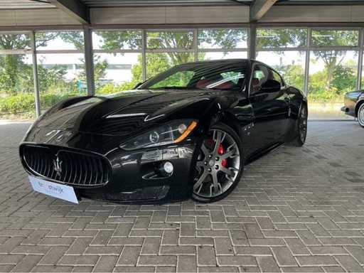 Maserati GranTurismo S MC-SHIFT | 4.7 V8 | 2009 | youngtimer | 440 ch | 54 000 km | Voiture TVA