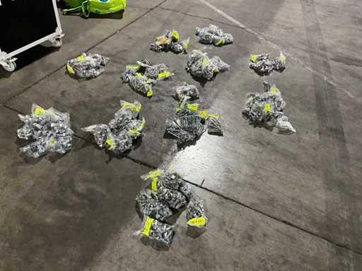 Large batch of nuts and bolts 8.8