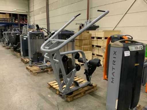 Elektrownia Precor Discovery Latpull w dół