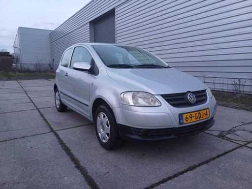 Volkswagen Fox 1.2 Trendline, 69-GDJ-4