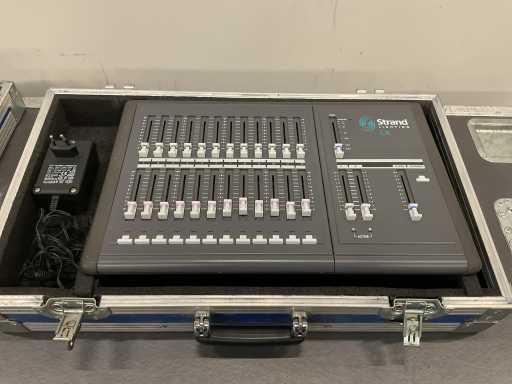 Strand Lighting LX-12 Lichtmengtafel (in flightcase)
