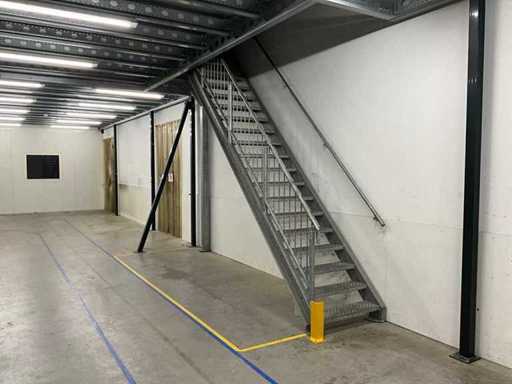 Gegalvaniseerd Trap met bordes