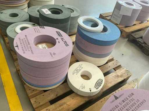 Grinding wheels