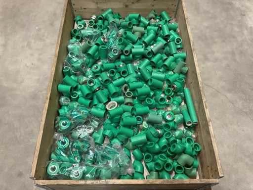 Batch of PP-R(CT) fittings