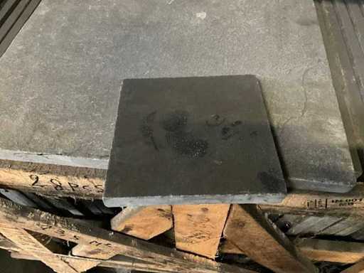 Piastrelle in pietra naturale per giardino