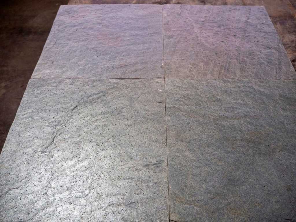 Piastrelle in pietra naturale 14m²