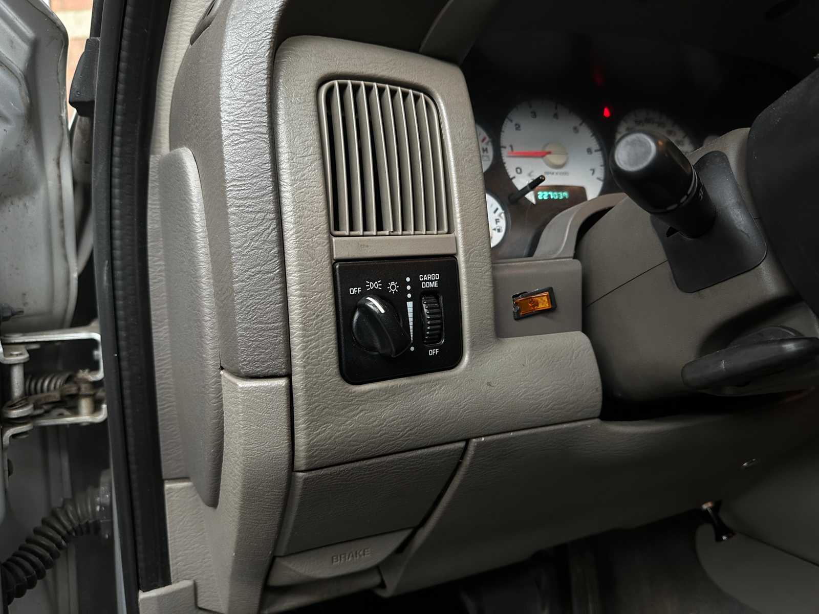 Dodge Ram 1500 4.7l V8 magnum 243pk 2002, VSZ-46-Z