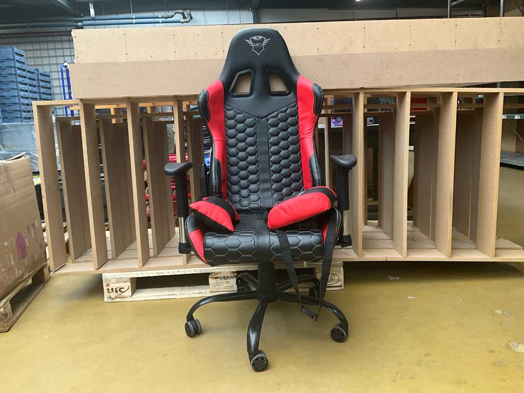 Gaming chair TRUST GXT 708 Resto Red V6