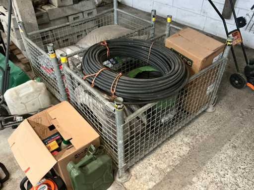 Divers aannemersmateriaal