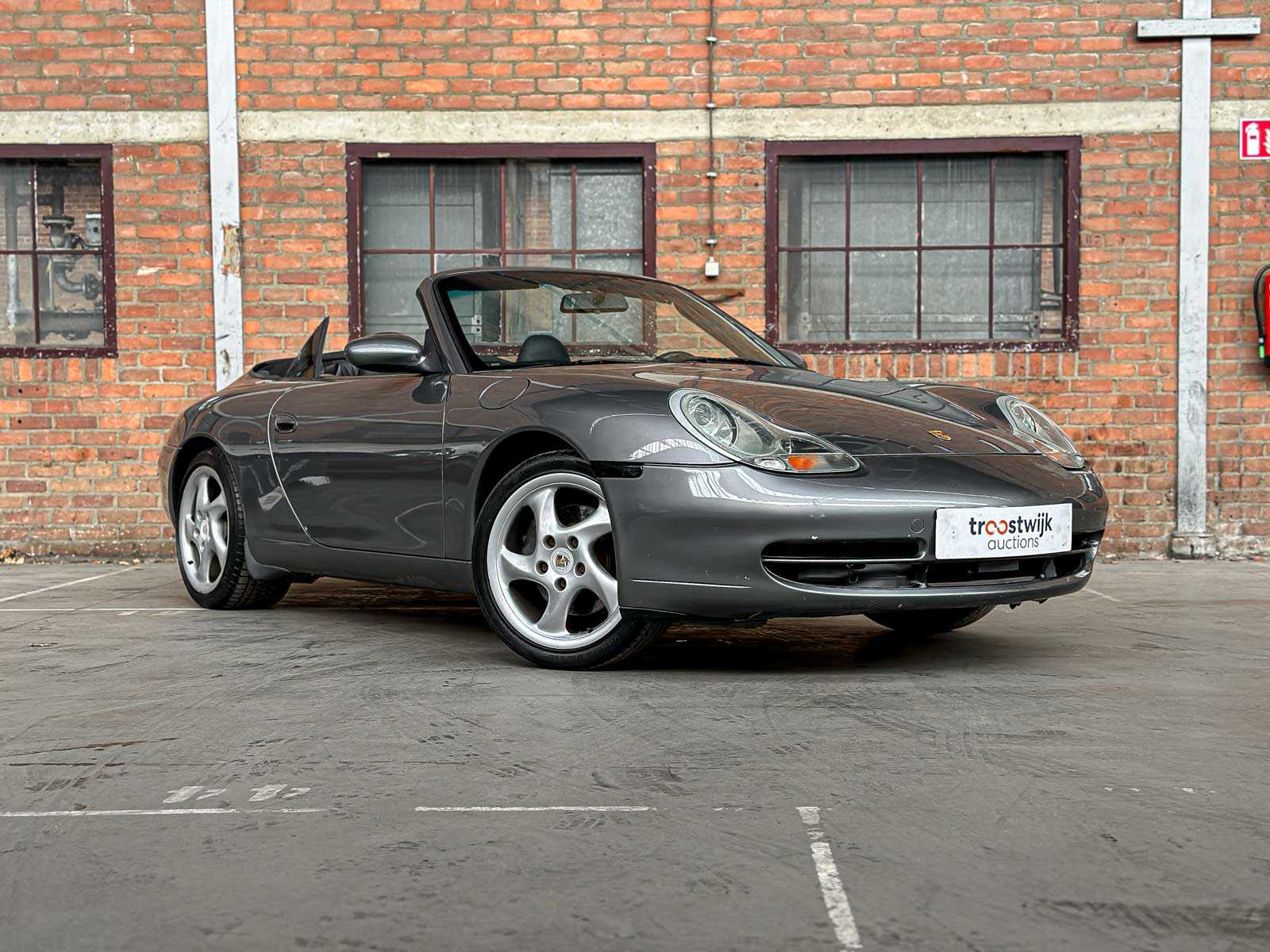 Porsche 911 Carrera Cabriolet 3.4 996 300pk 2001 Youngtimer