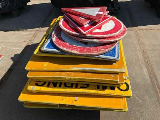 Panneaux de signalisation