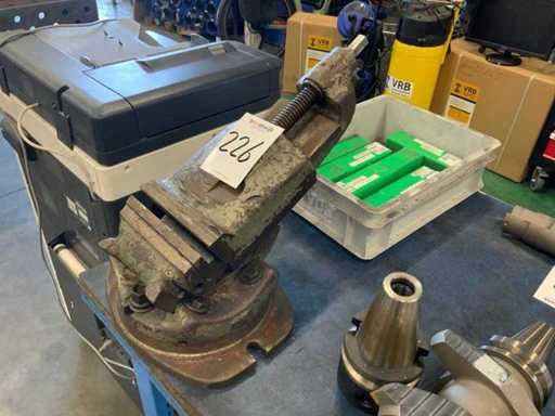 Sine Wave Machine Vise