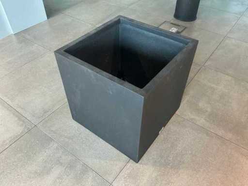 Vaso di fiori in vetroresina Diphano (2x)