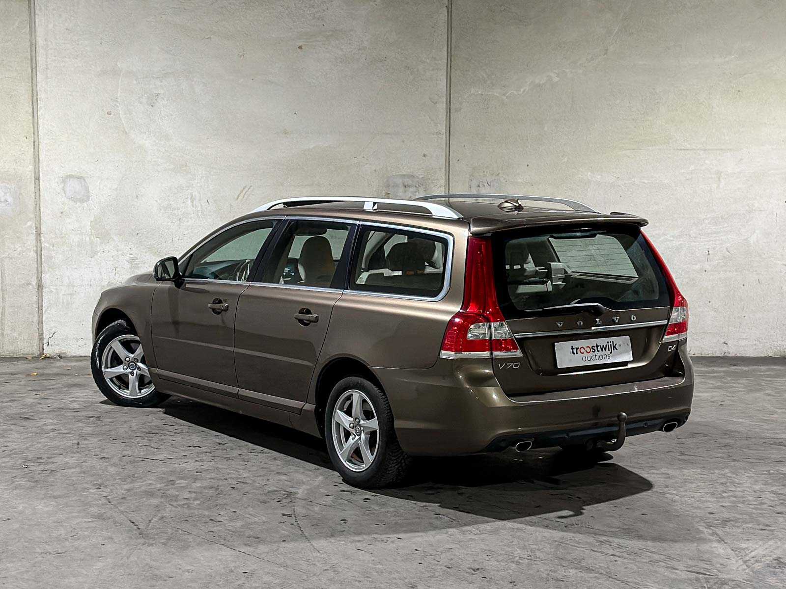 Volvo V70 2.0 D4 Summum 181pk 2015 (Origineel-NL), GB-859-B