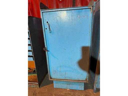 Armadio degli utensili in metallo con cassetti – inclusi vari utensili e parti per la lavorazione lavorativa