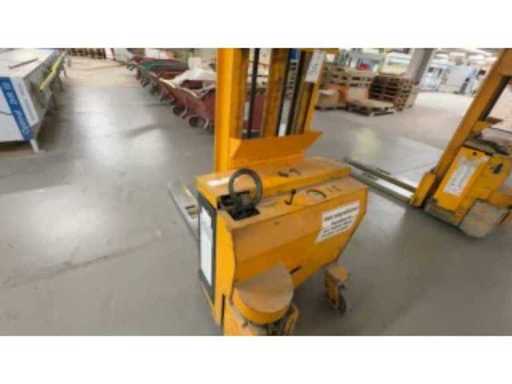 b7831a05-e4a5-4815-a974-d0b218513066.mp4