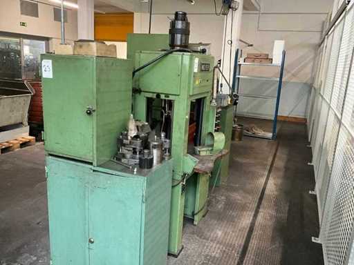 Meyer Hydraulic Press