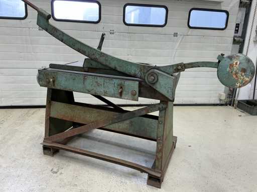 Guillotine Scissors