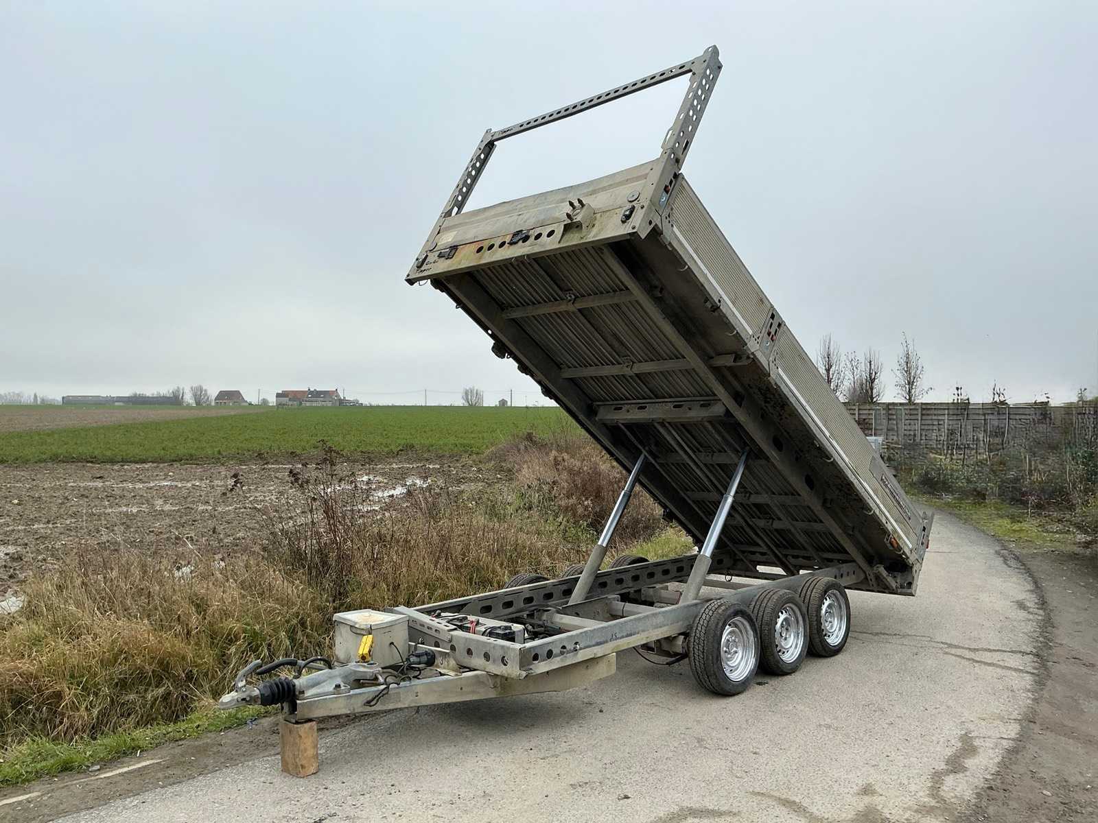 2012 Brian James Trailer Tipper Trailer