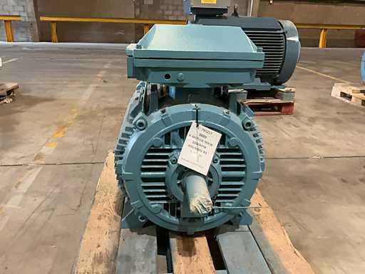 Silnik elektryczny ABB 90KW 3000RPM 400/690V B3 T280SM