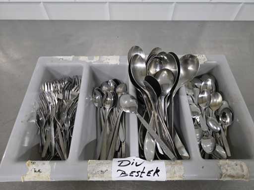 Lot de cuillères et fourchettes diverses