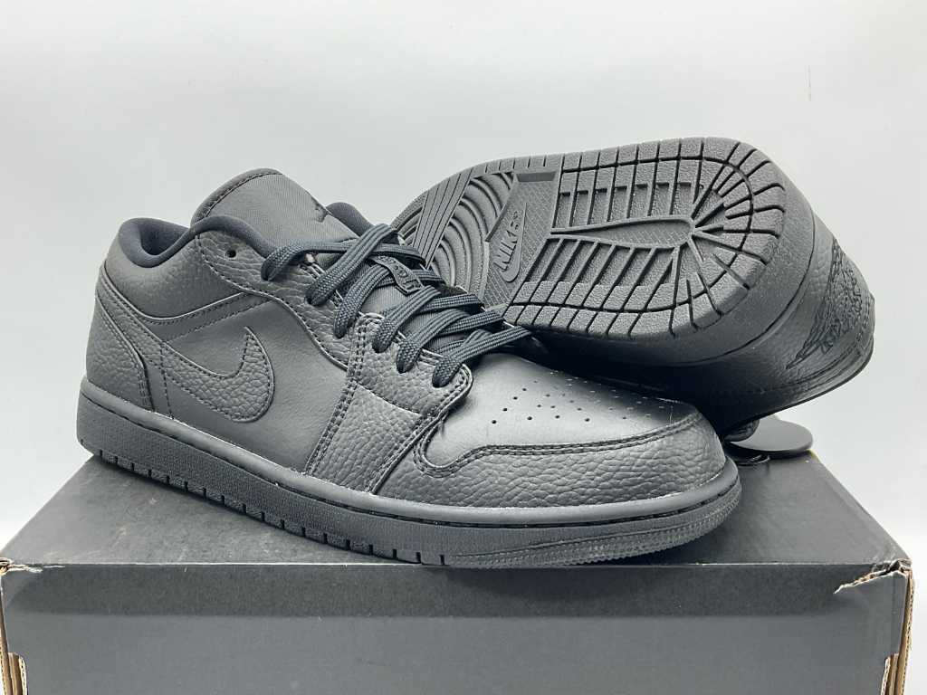 Nike Jordan 1 Low Triple Black Sneakers 43 Troostwijk Auctions