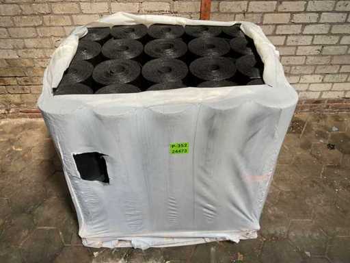 Pallet roofing felt with black slate